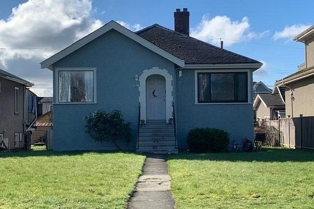 3178 E Pender Street Vancouver, BC - 2