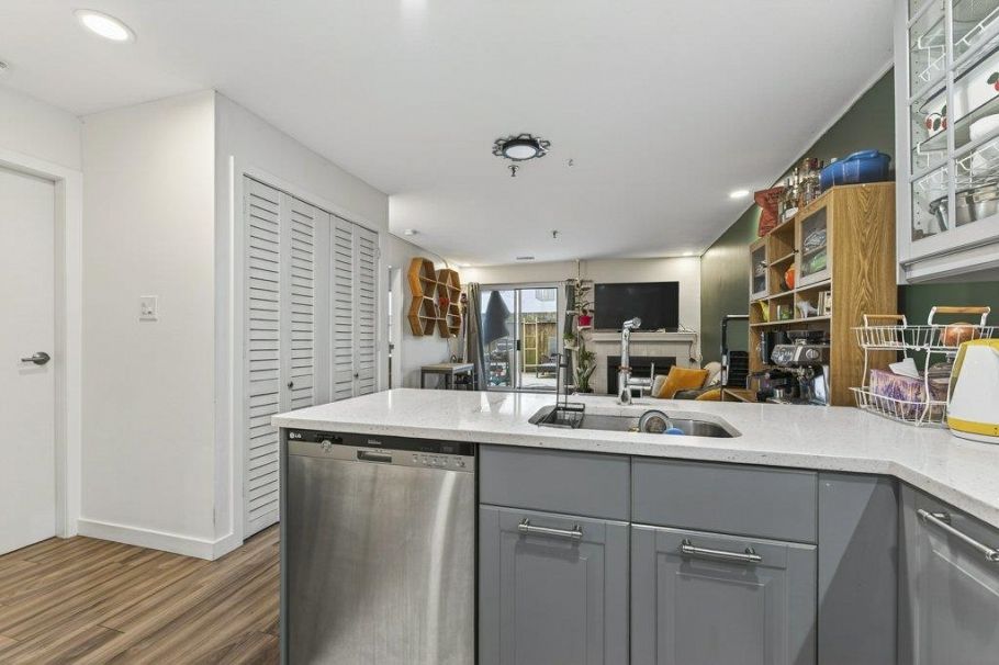 103 2333 Eton Street Vancouver, BC - 5