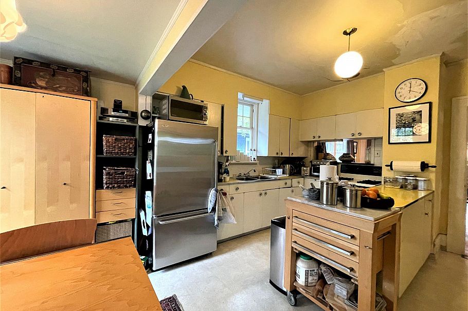 3259 W 7th Avenue Vancouver, BC - 7