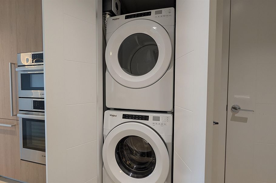 802 1210 E 27th Street North Vancouver, BC - 16