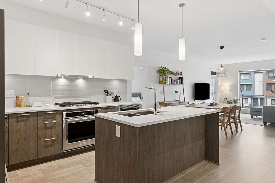 211 625 E 3rd Street North Vancouver, BC - 3