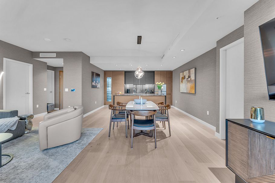 5205 1289 Hornby Street Vancouver, BC - 17