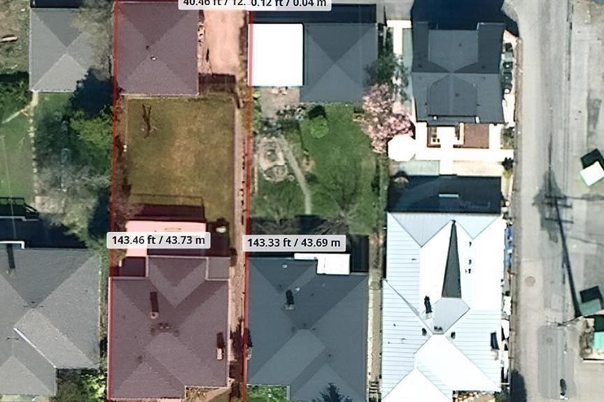 645 E 27 Avenue Vancouver, BC - 9