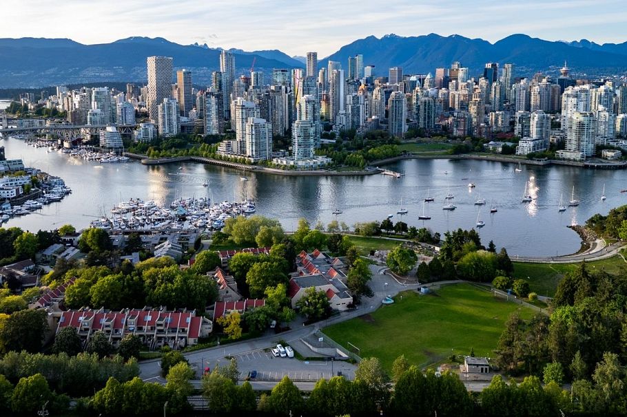 2391 Oak Street Vancouver, BC - 30