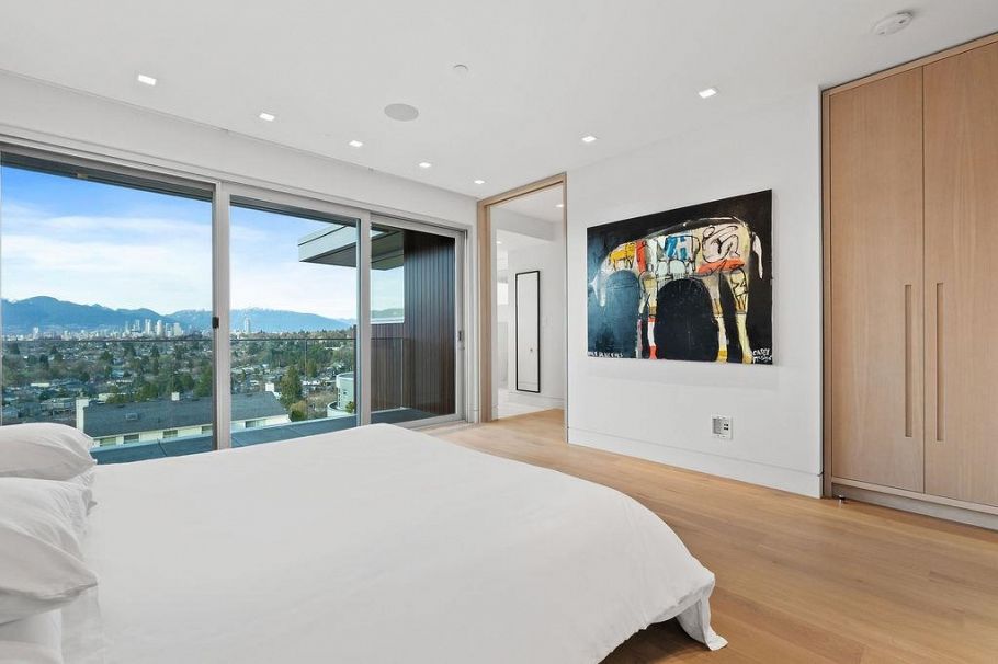 2705 W 30th Avenue Vancouver, BC - 21