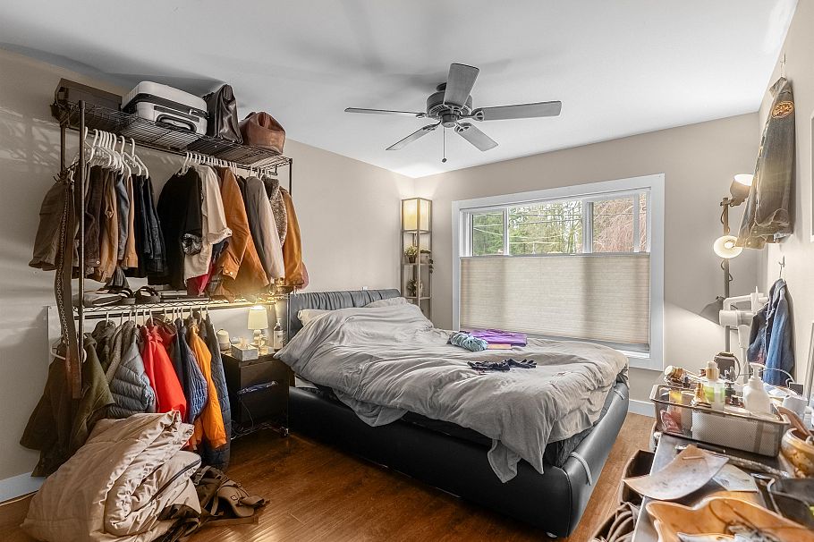 518 W 23rd Street North Vancouver, BC - 18