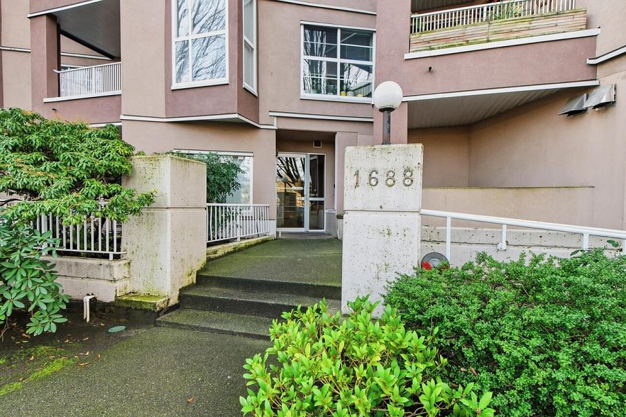 206 1688 E 8th Avenue Vancouver, BC - 2