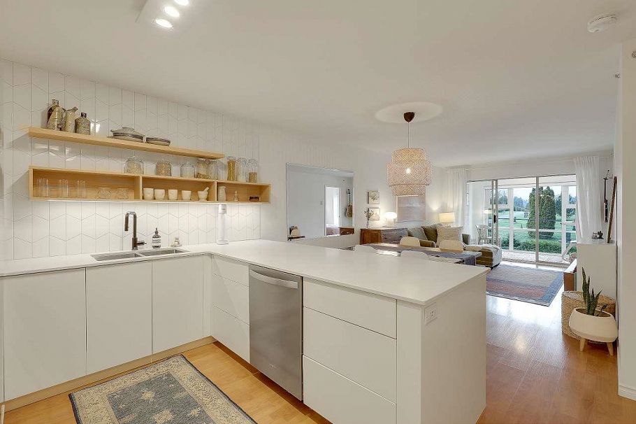 305 4868 Fraser Street Vancouver, BC - 5