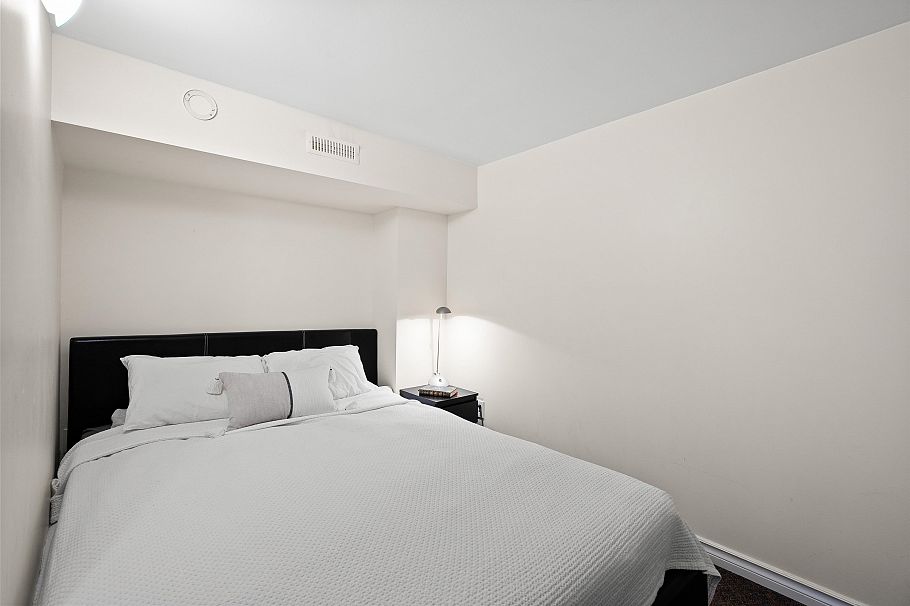 1829 1831 W 2nd Avenue Vancouver, BC - 28