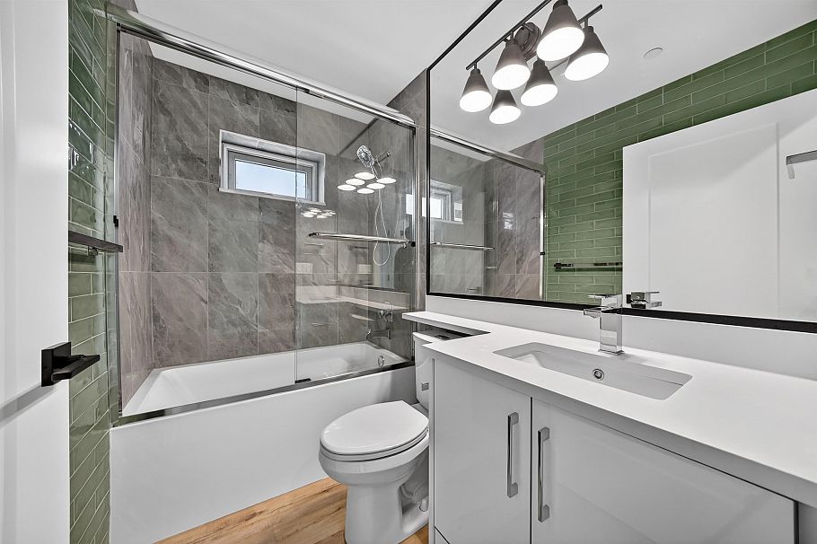 514 W 60th Avenue Vancouver, BC - 15