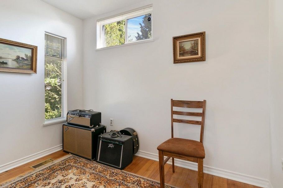 513 E 6th Street North Vancouver, BC - 22