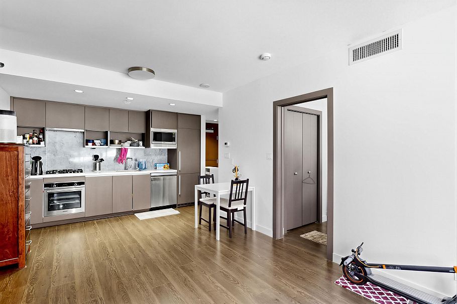 351 38 Smithe Street Vancouver, BC - 13