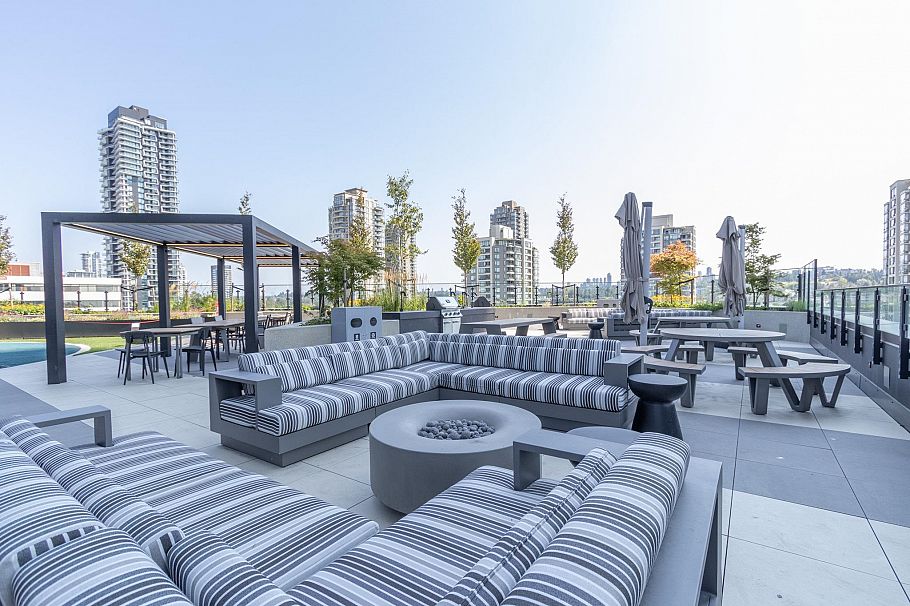 2704 4168 LOUGHEED HIGHWAY, Burnaby BC V5C 6A7 Burnaby, BC - 21