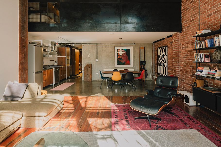 87 E Cordova Street Vancouver, BC - 2