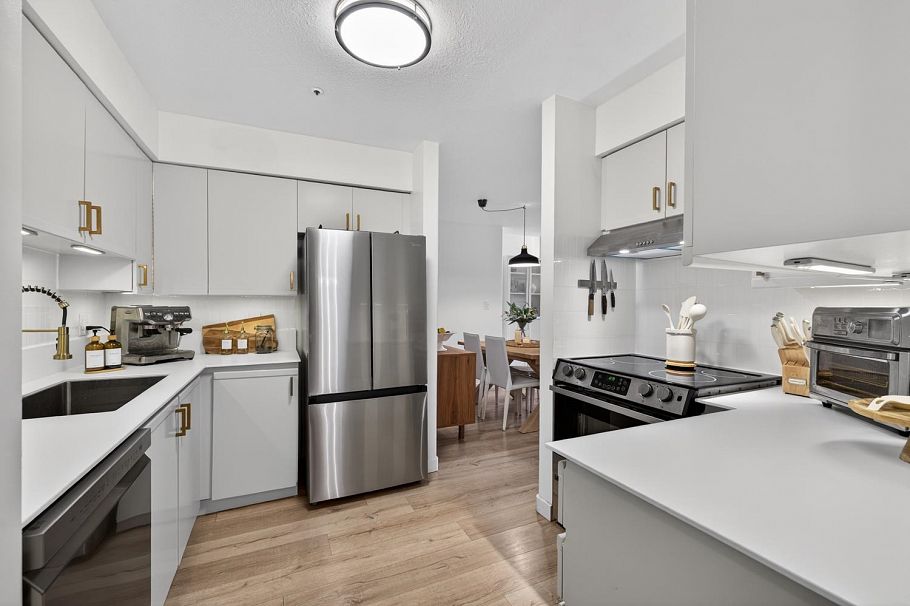 101 1689 E 4th Avenue Vancouver, BC - 6