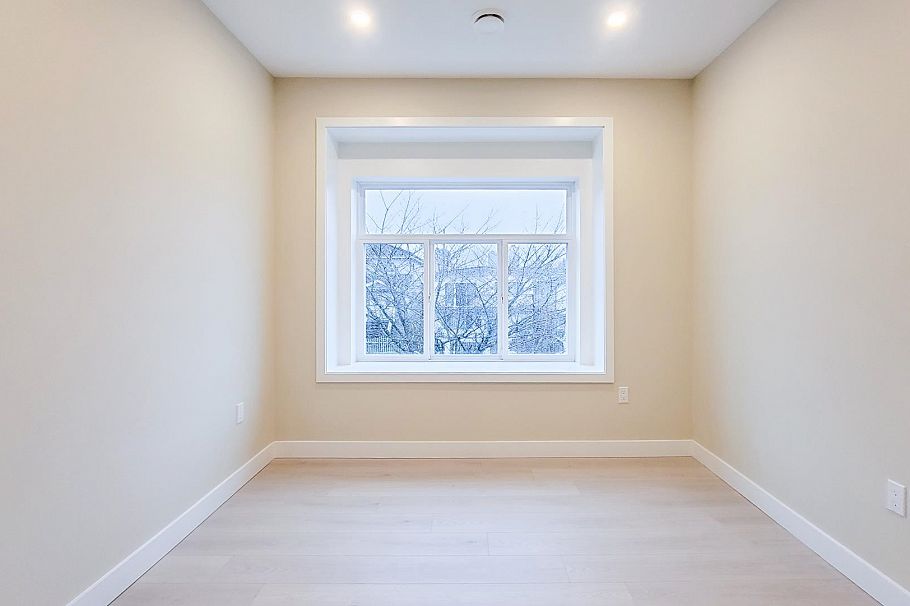 3431 E 23rd Avenue Vancouver, BC - 11