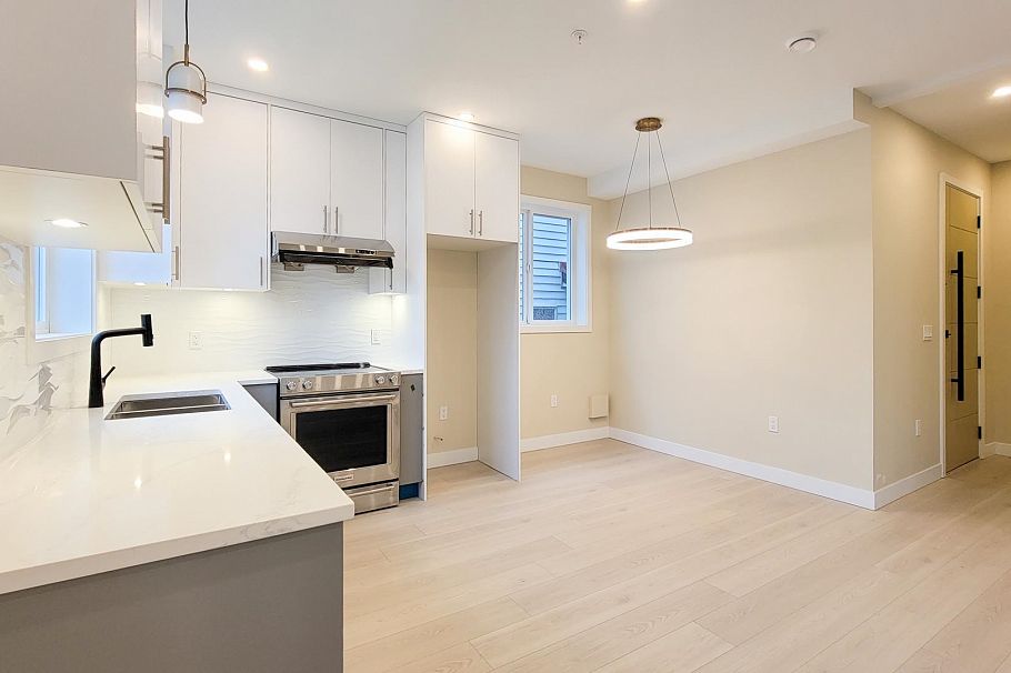 3433 E 23rd Avenue Vancouver, BC - 8