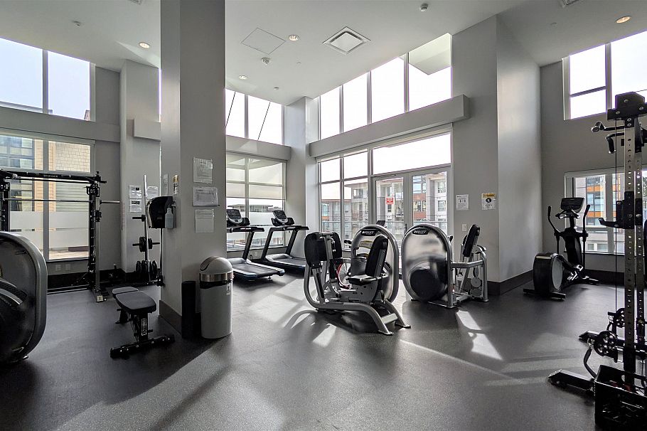 802 1210 E 27th Street North Vancouver, BC - 21