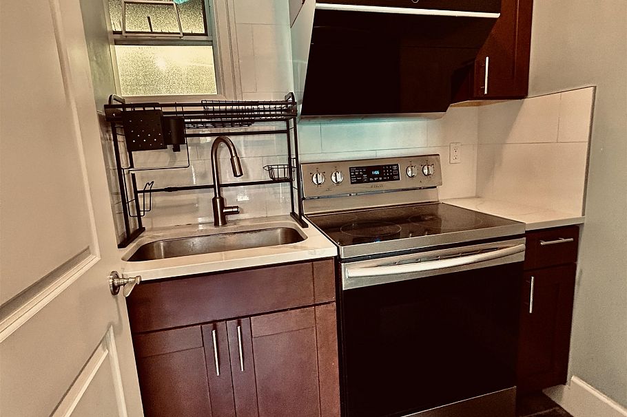 Studio 1912 ACADIA ROAD, Vancouver BC V6T 1R4 Vancouver, BC - 7