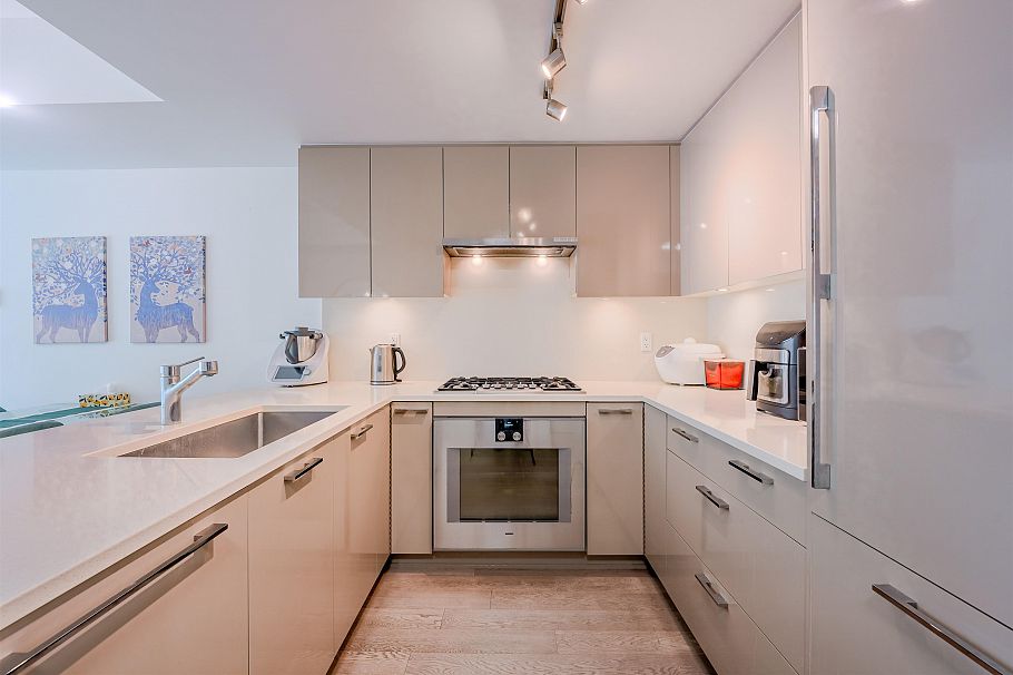 208 4408 Cambie Street Vancouver, BC - 6