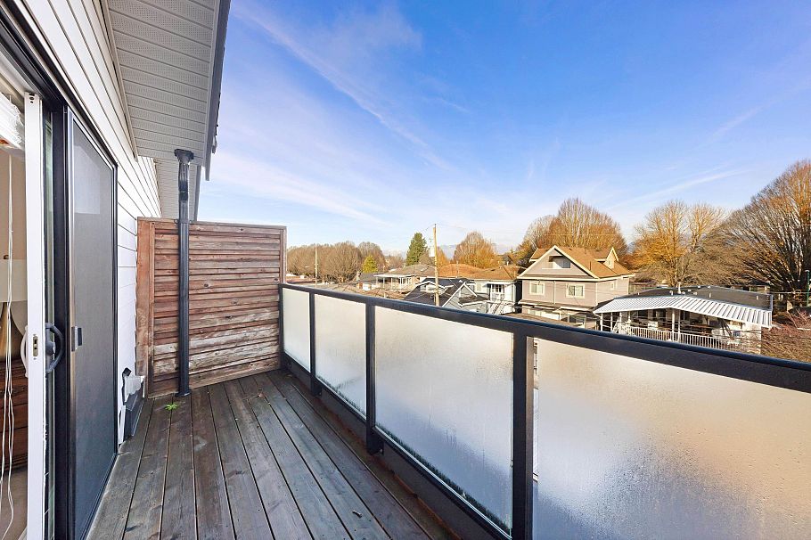 2763 Duke Street Vancouver, BC - 16