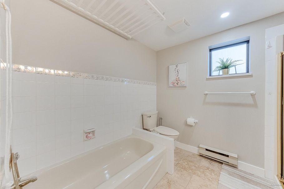 6 2150 SE Marine Drive Vancouver, BC - 17