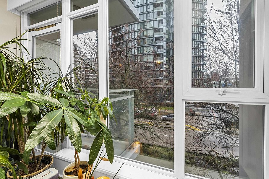 311 1618 Quebec Street Vancouver, BC - 11