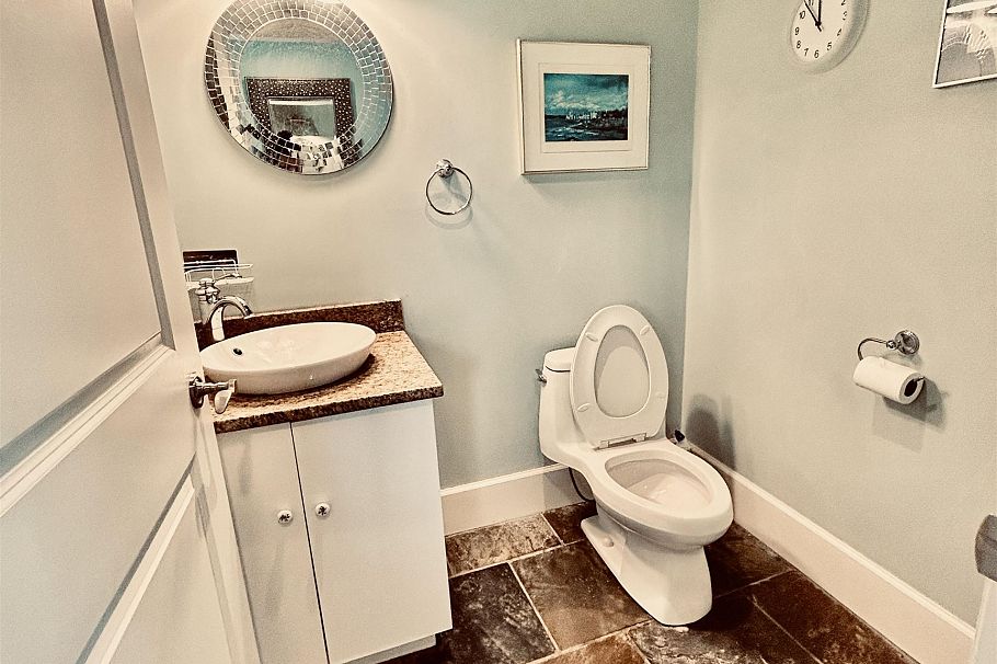 Studio 1912 ACADIA ROAD, Vancouver BC V6T 1R4 Vancouver, BC - 9