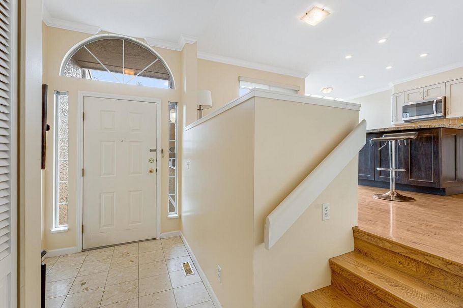 2387 Quayside Court Vancouver, BC - 2