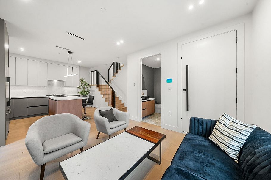 3483 Adanac Street Vancouver, BC - 6