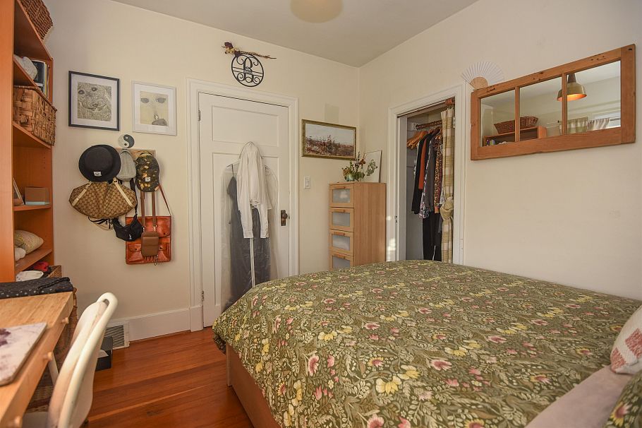 2881 Adanac Street Vancouver, BC - 8