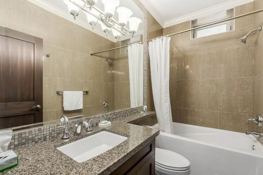 7588 Osler Street Vancouver, BC - 28