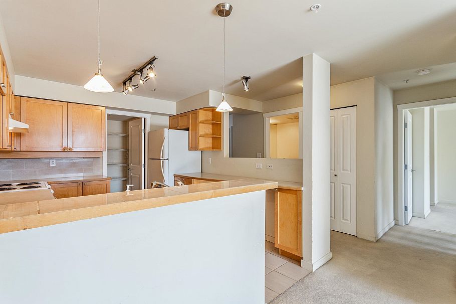 303 3580 W 41st Avenue Vancouver, BC - 5