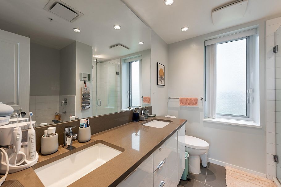 5822 Patterson Avenue Burnaby, BC - 9