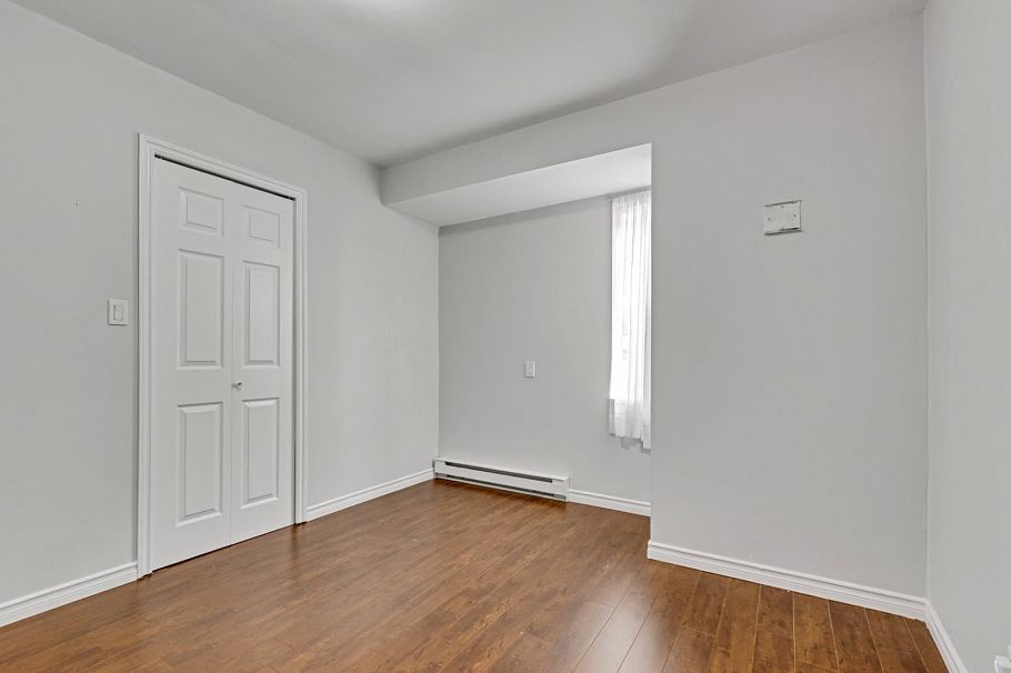 5 1535 St. Georges Avenue North Vancouver, BC - 13