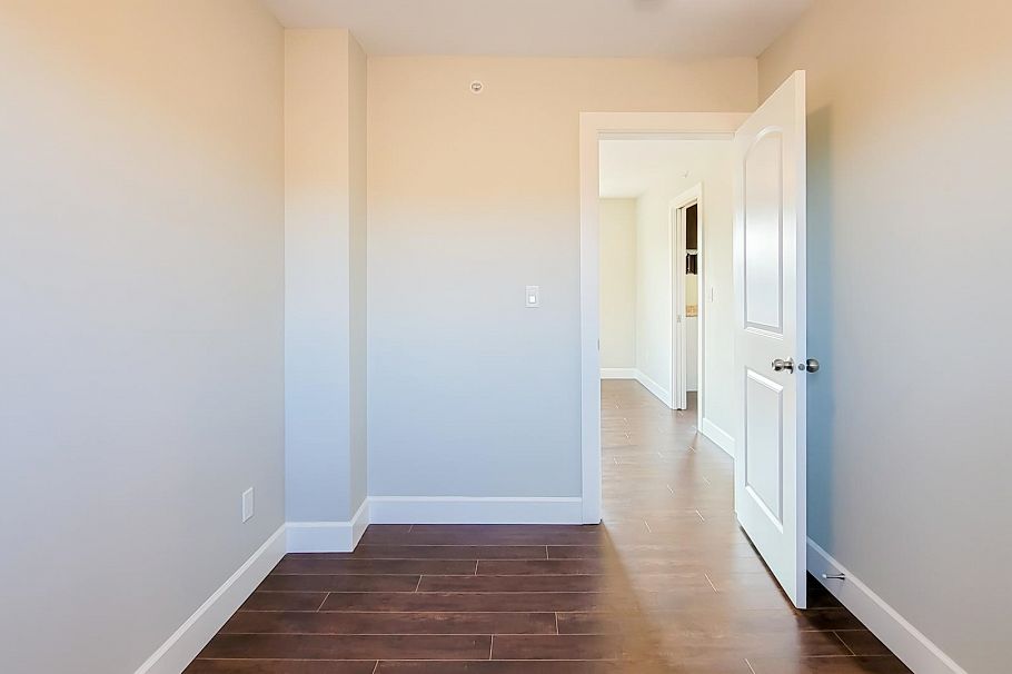 3096 E 26th Avenue Vancouver, BC - 23