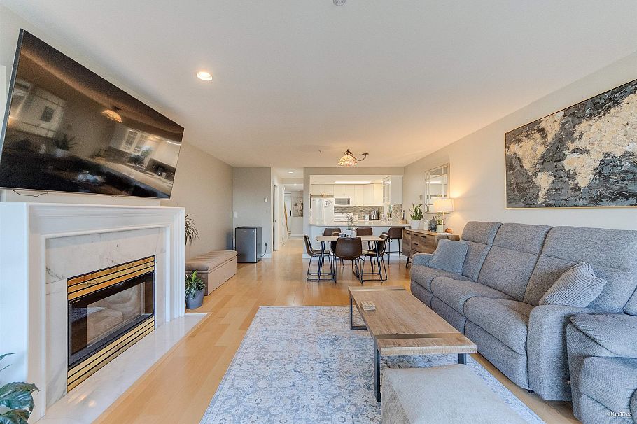 6 2150 SE Marine Drive Vancouver, BC - 6