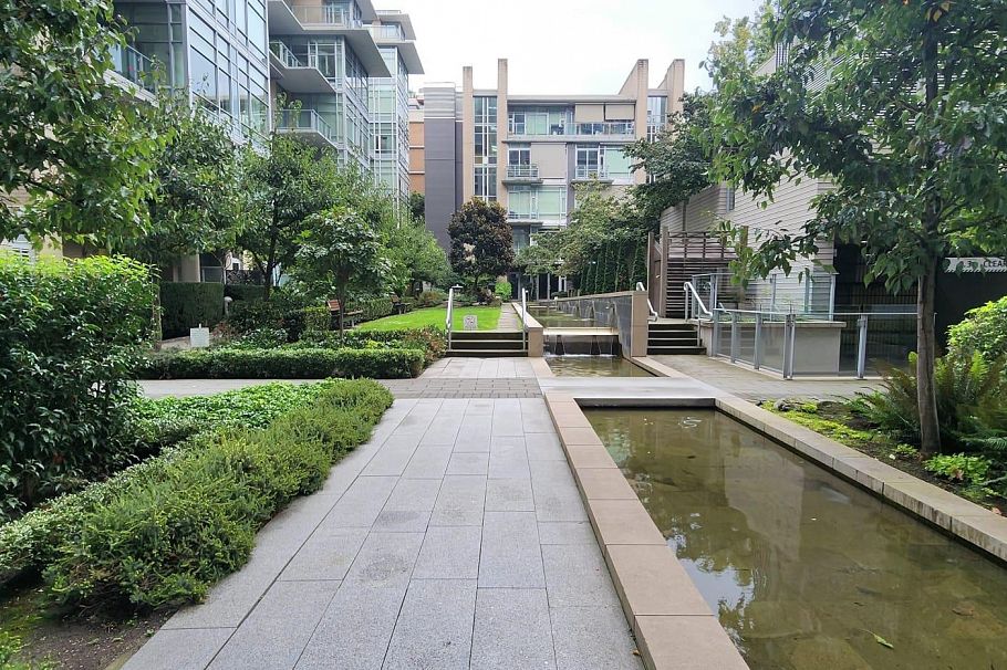 186 ATHLETES WAY, Vancouver BC V5Y 0B7 Vancouver, BC - 13