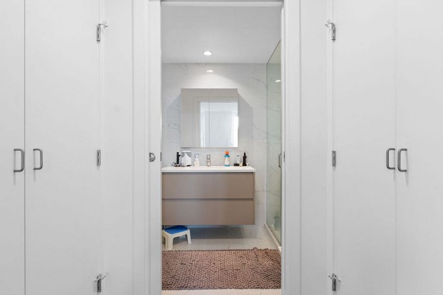 205 8188 Fraser Street Vancouver, BC - 27