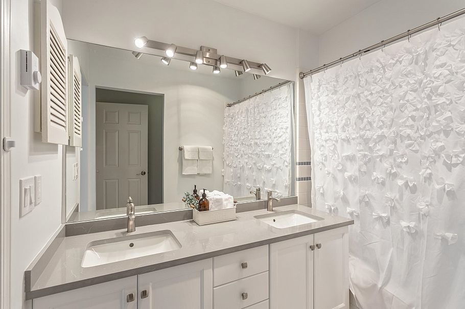 46 3939 Indian River Drive North Vancouver, BC - 24