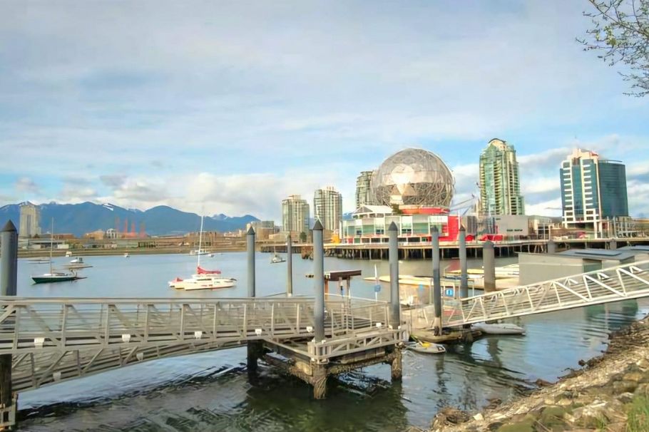 186 ATHLETES WAY, Vancouver BC V5Y 0B7 Vancouver, BC - 1