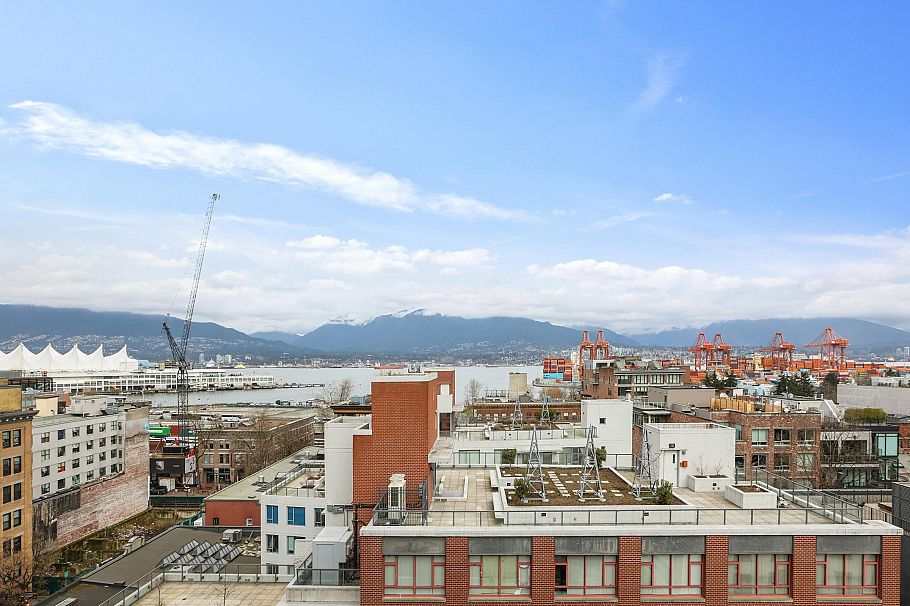 1110 66 W Cordova Street Vancouver, BC - 14