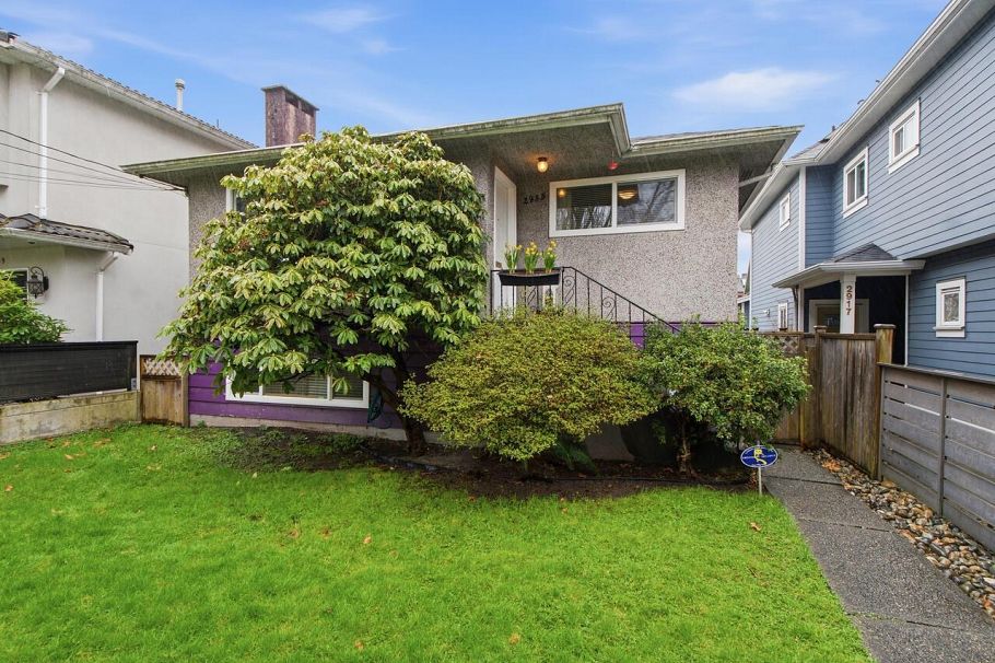 2935 Victoria Drive Vancouver, BC - 1