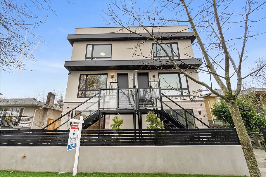 1 4693 Chester Street Vancouver, BC - 2