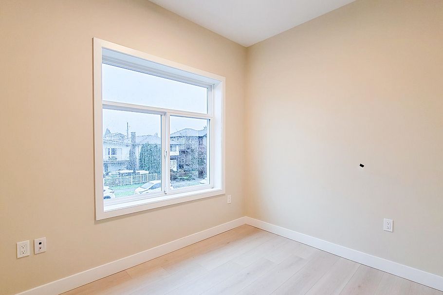 3431 E 23rd Avenue Vancouver, BC - 14