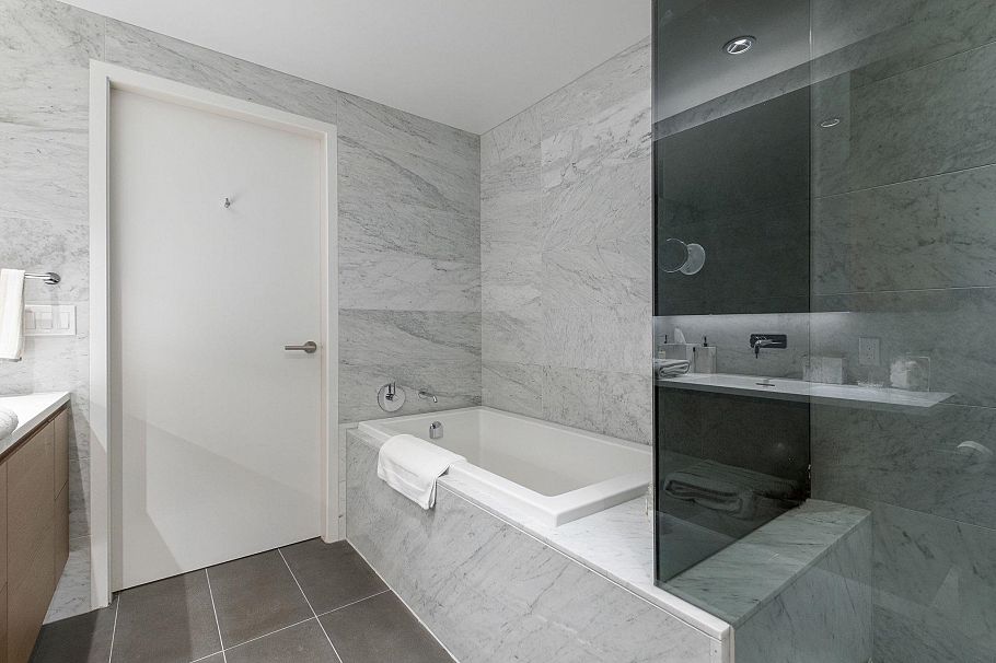 5205 1289 Hornby Street Vancouver, BC - 29