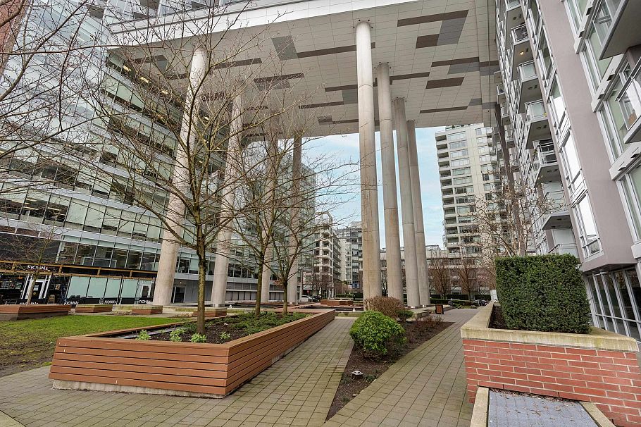 311 1618 Quebec Street Vancouver, BC - 36