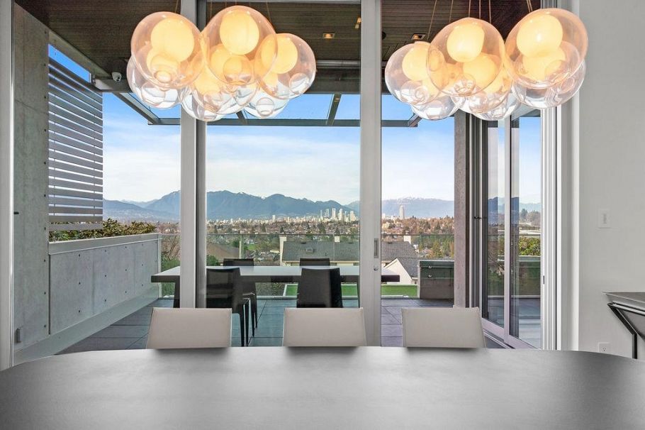 2705 W 30th Avenue Vancouver, BC - 10