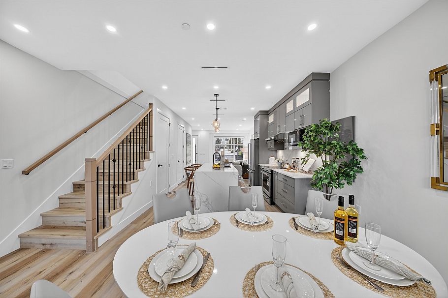 514 W 60th Avenue Vancouver, BC - 4