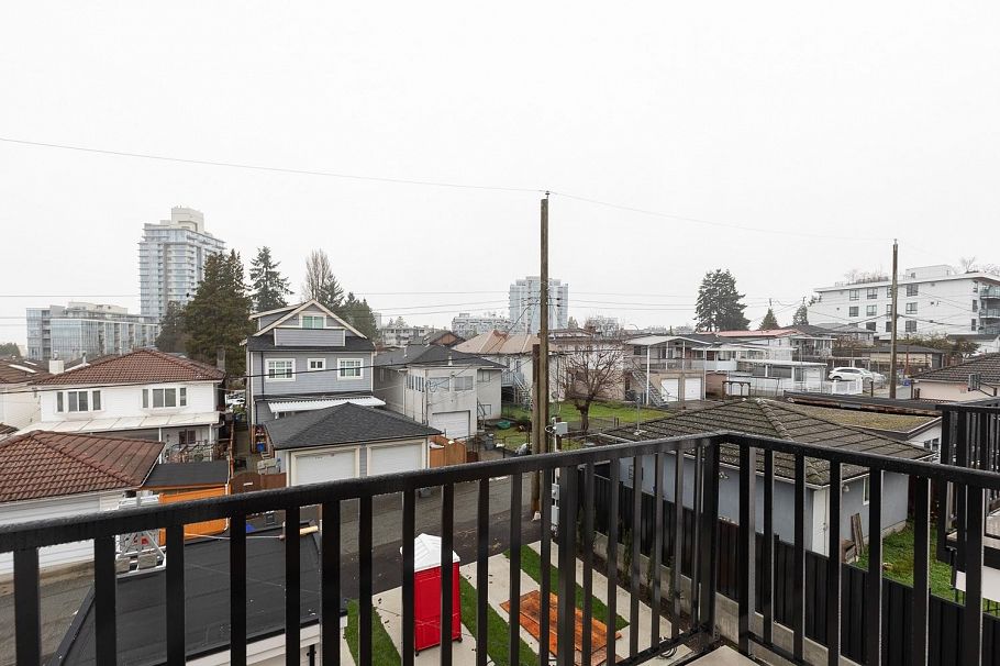 203 2329 E 34th Avenue Vancouver, BC - 17